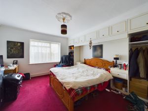 Bedroom- click for photo gallery